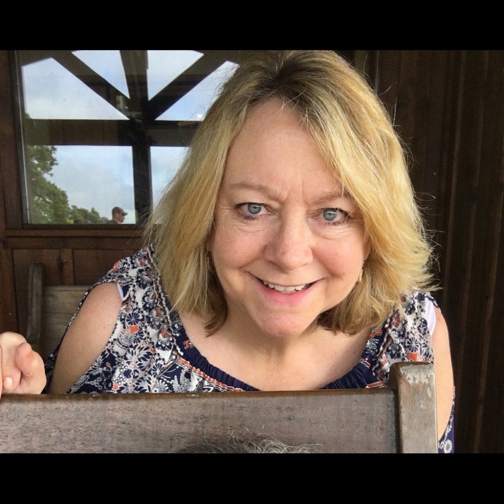 Meet your Posher, Brenda